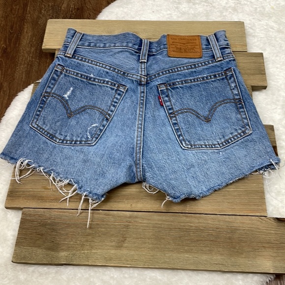 Levi's Wedgie Medium Wash Distressed Shorts - Picture 5 of 5